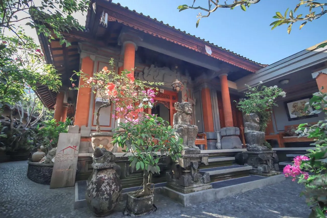 Satya House Ubud 2*,